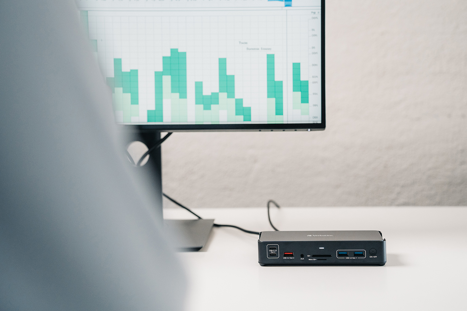 USB-C Pro 15 Bağlantı Noktalı Yerleştirme İstasyonu CDS-15